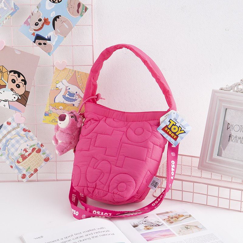 [ Chính hãng Disney full Tag] Túi xách đeo vai Gấu Lotso kèm Charm Gấu mẫu mới nhất năm