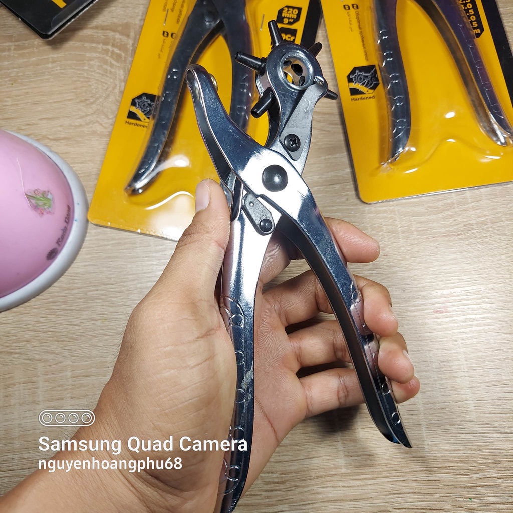 Kìm bấm lỗ dây nịt, dây da, bấm lỗ dày dép thương hiệu Tolsen