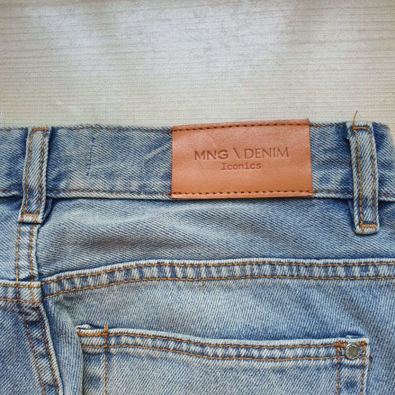 Quần jeans vintage hiệu Mango dáng suông hơi loe - em và nắng