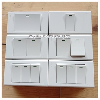 Bộ công tắc có đèn báo lioa - e20 loại 1- 3 công tắc chính hãng