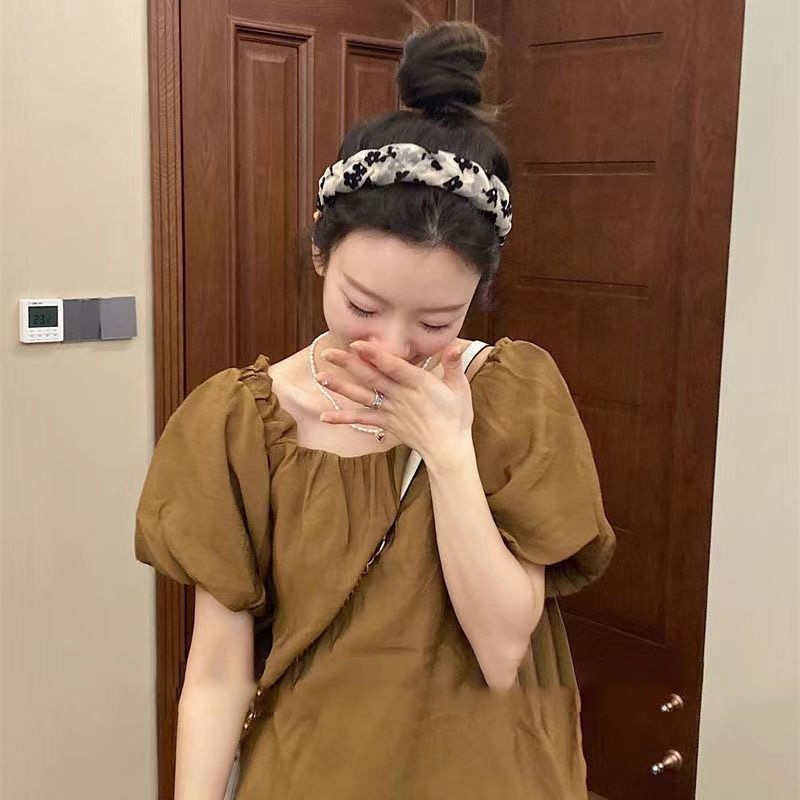 Băng Đô Cài Tóc Hình Đầu Lâu Màu Đỏ Đen Phong Cách Retro Cao Cấp Cho Nữ