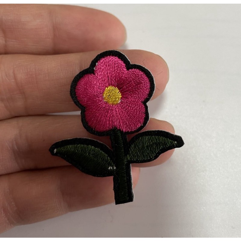 Miếng Dán Ủi Quần Áo Trẻ Em Thêu Hình Hoa Và Ong Nhỏ