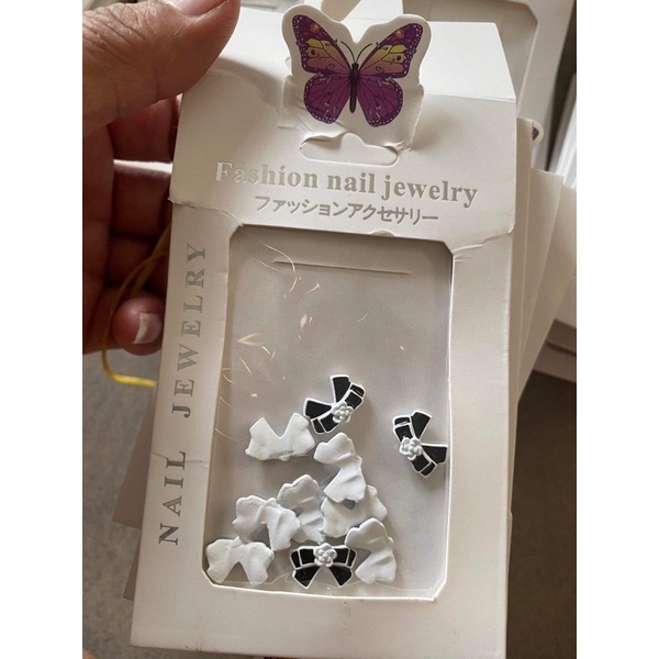 Cham trang trí móng tay có 7 mẫu