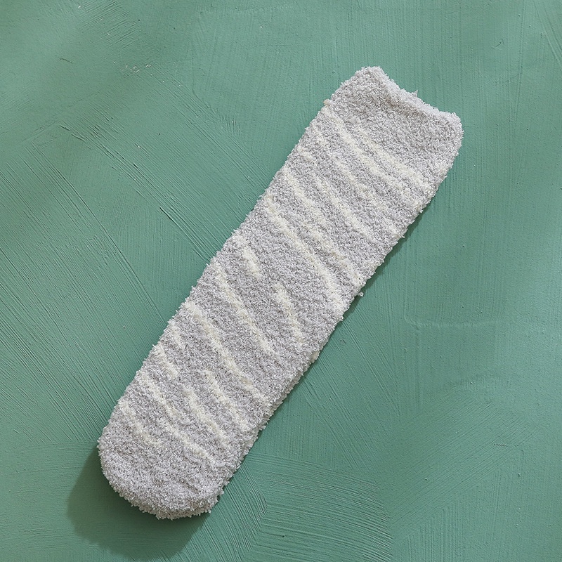 Vớ Lông Cừu San Hô Cổ Vừa In Họa Tiết Da Báo Phong Cách Nhật Bản Thời Trang Thu Đông Dành Cho Nữ