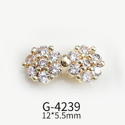 Charm nail nơ đính đá mẫu mơi hot trend 2023