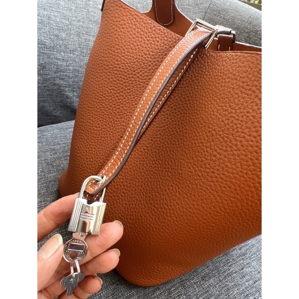 Túi xách HM bản khâu da nhập khẩu size 23