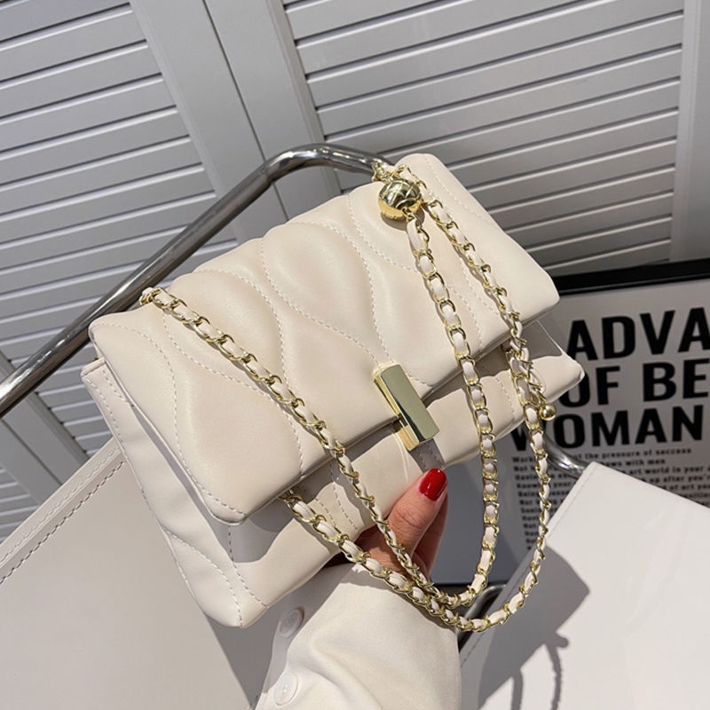 Túi Xách Đeo Vai Phối Dây Xích Phong Cách Thời Trang Mới Dành Cho Nữ