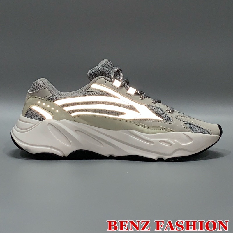 (Hàng 11 tặng bok bảo vệ+tất vớ) Giày thể thao sneakers Y.Z 700 nam nữ phản quang đế chống trơn nhẹ êm chân B 77