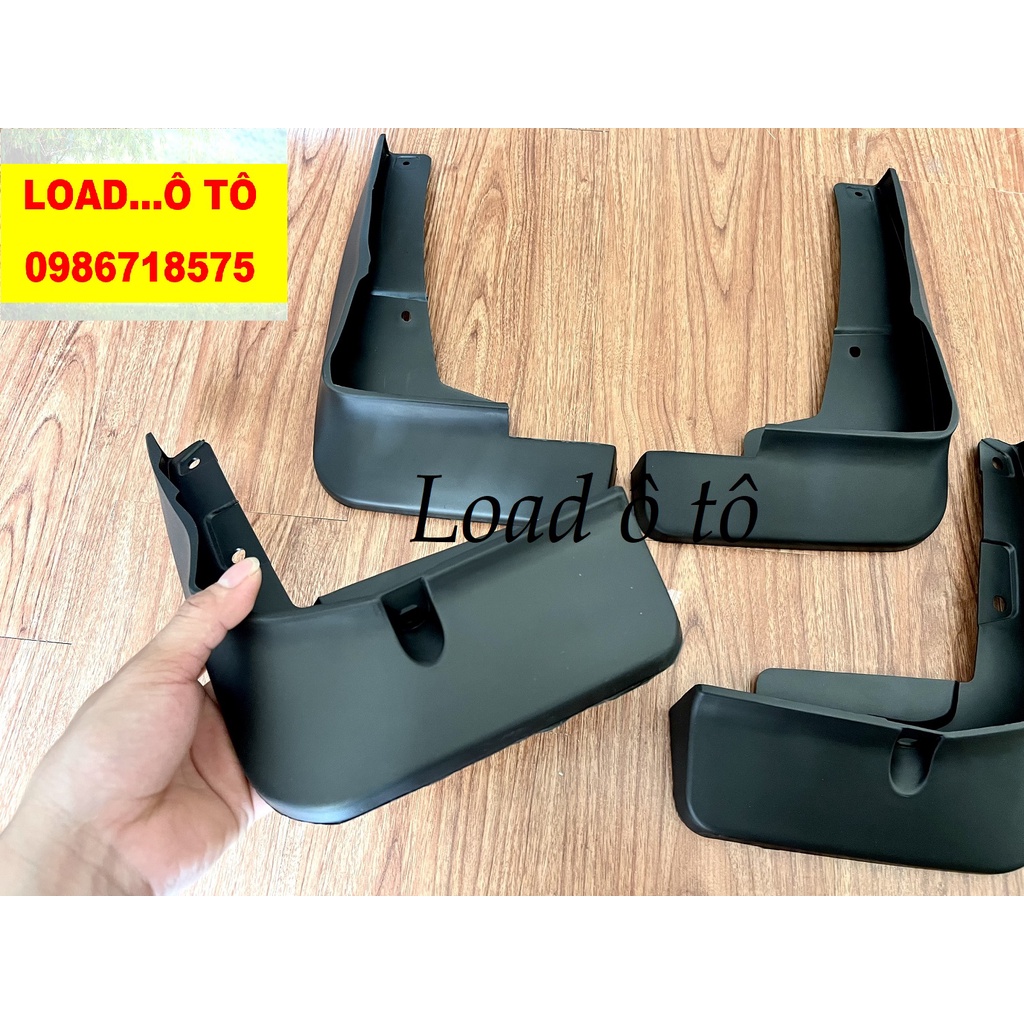 Bộ Chắn Bùn Bánh Xe Toyota AVANZA 2022-23 Mẫu Nhựa Đen Cao Cấp