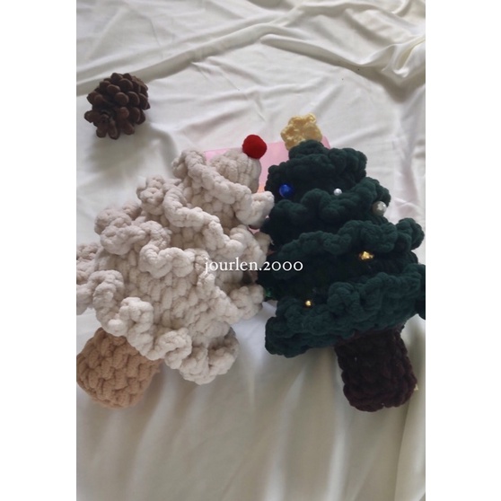 CÂY THÔNG LEN TRANG TRÍ NOEL