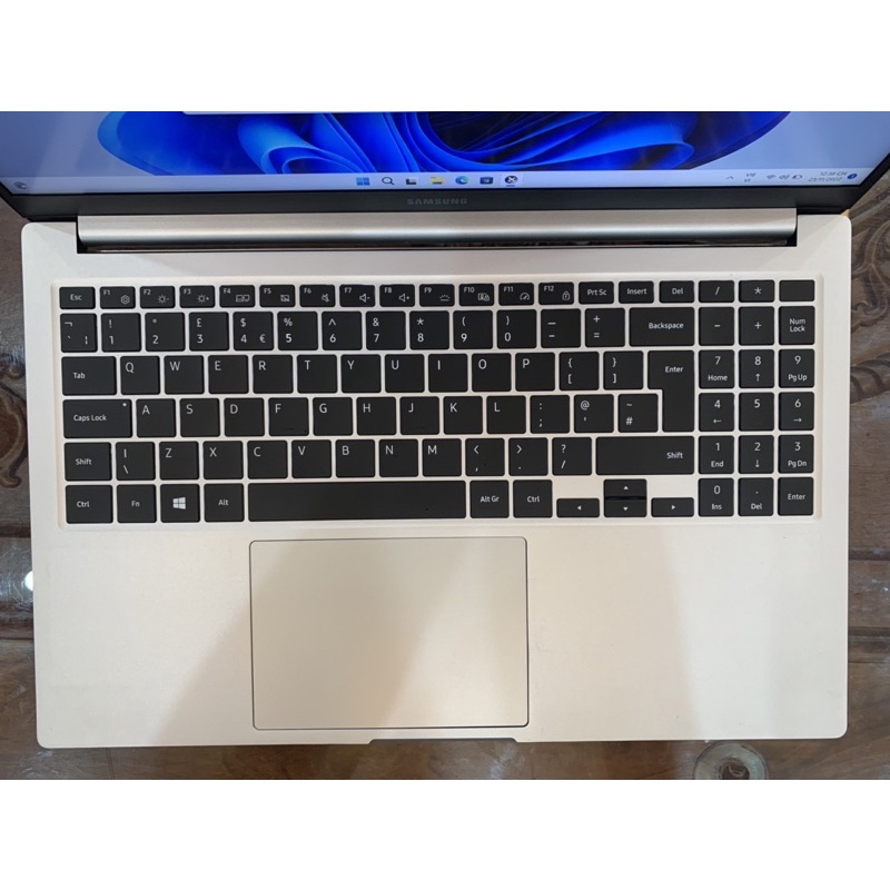 Laptop Samsung Galaxy Book 2 NT750EXD Core i7-1280P, 16gb ram, 1tb SSD, 15,6” Full HD, hàng nhập Hàn Quốc