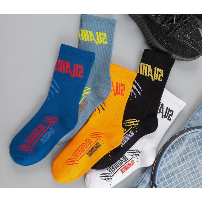 Vớ Tất cổ cao Unisex chữ SQUAD phong cách thể thao, trẻ trung và năng động.