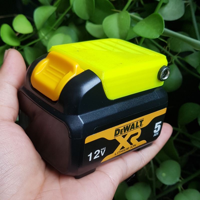 Dock sạc (nhận mạch gin) cho pin Dewalt XR 12V