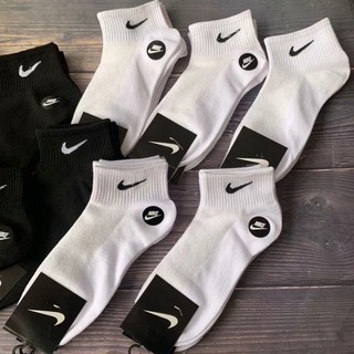 Tất nike cổ ngắn đen/trắng unisex