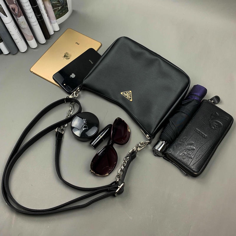 MISCHA Túi Đeo Chéo Vai Bằng Da PU Màu Trơn Thời Trang Hàn Quốc