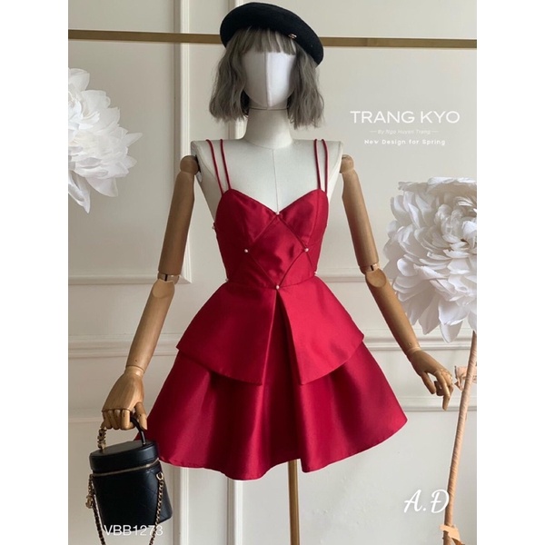 Đầm tacta dáng ngắn bồng