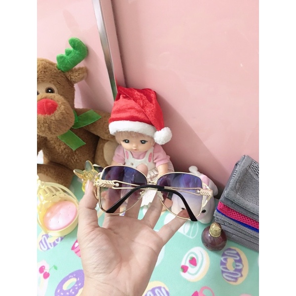 Kính mát nữ đẹp. si tuyển Th á ii