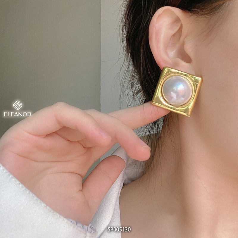 Bông tai nữ Eleanor Accessories hình vuông màu gold đính ngọc trai nhân tạo phụ kiện trang sức 5130