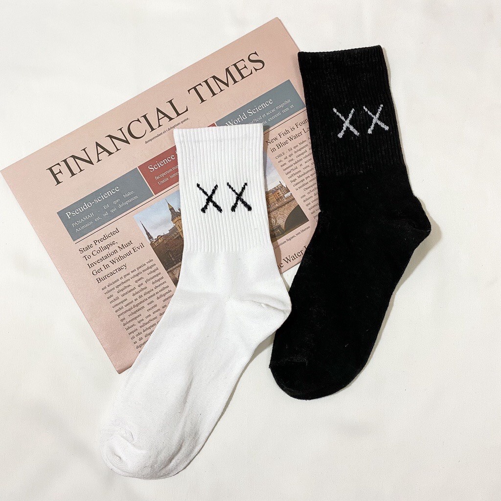 Tất dấu nhân đen trắng