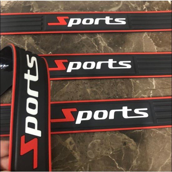 Nẹp chống trầy cốp ô tô chất liệu cao su. Nẹp bước chân và cốp sport.Nẹp bảo về bước chân và cốp