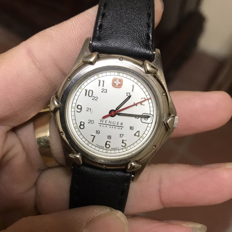 đồng hồ wenger thuỵ sỹ