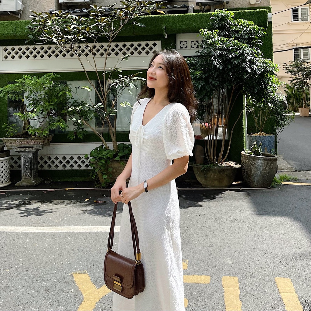LIBÉ - Đầm dài qua gối tay phồng vải crochet màu trắng