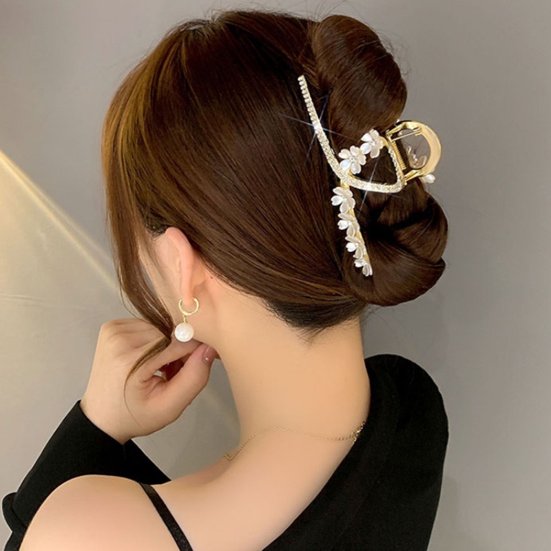 Kẹp Tóc Kim Loại Hình Hoa Đính Ngọc Trai Sang Trọng