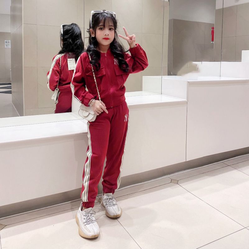 Bộ  len  tăm  nhung