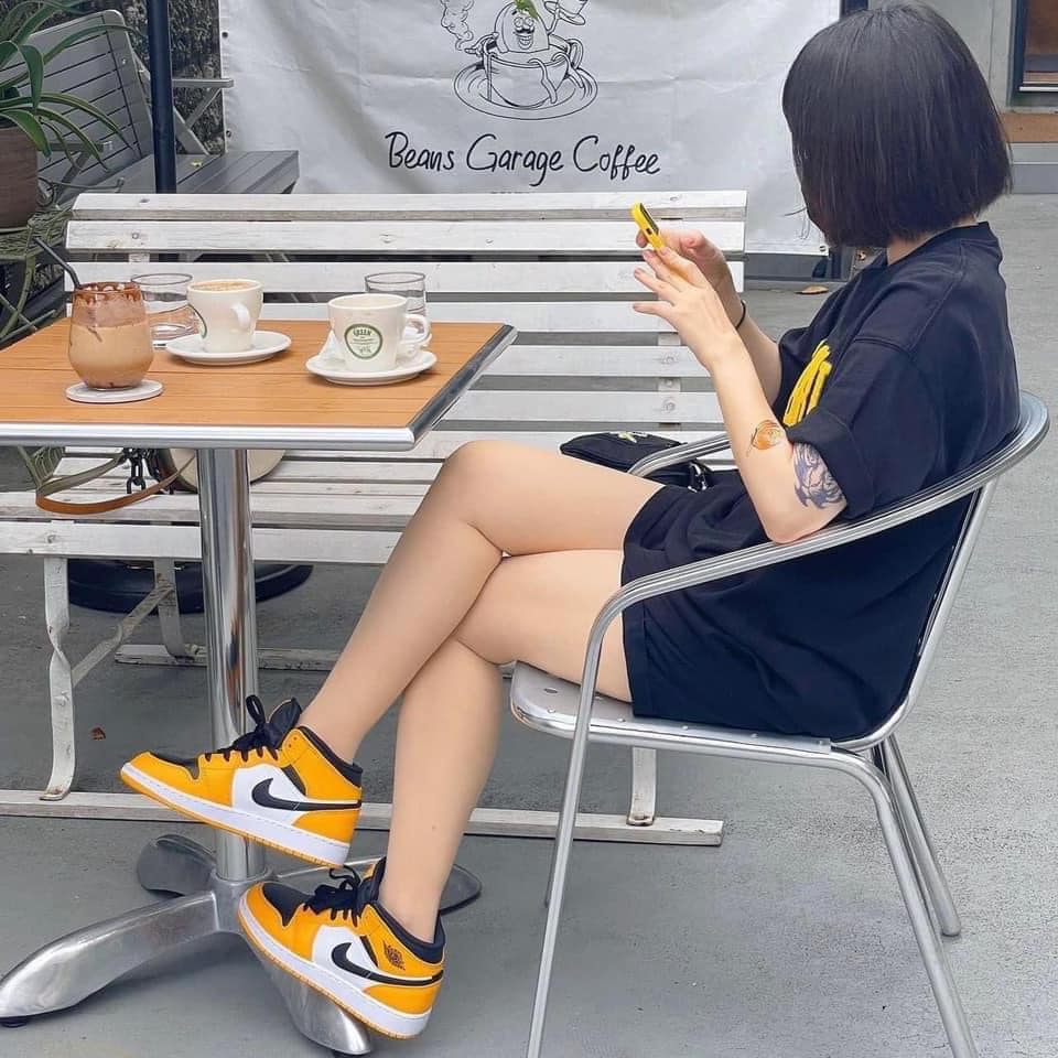 Chính Hãng Giày Nữ Jordan 1 Mid Taxi / Ice Blue / Fire Red / French Blue