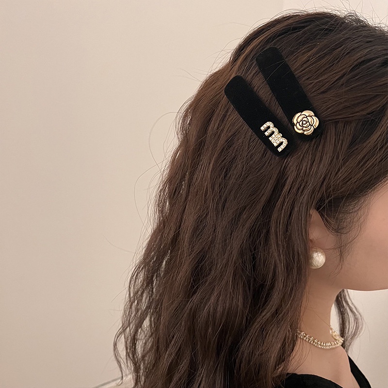 Kẹp Tóc Nhung Đen Đính Hoa Trà Phong Cách Retro Pháp Cao Cấp Cho Nữ