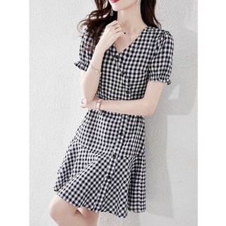 Đầm caro đuôi cá nẹp nút xéo M.L.XL
