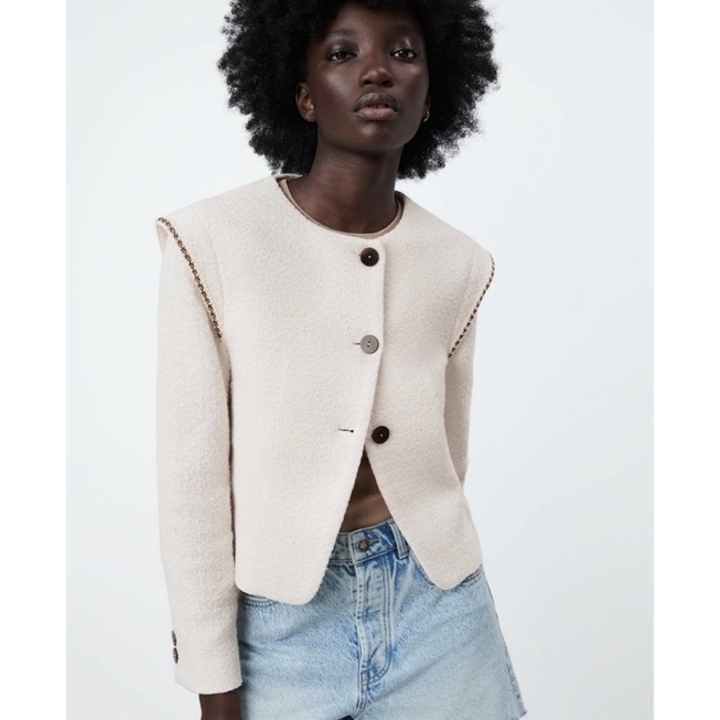 Pass áo tweed trắng zra tiểu thư