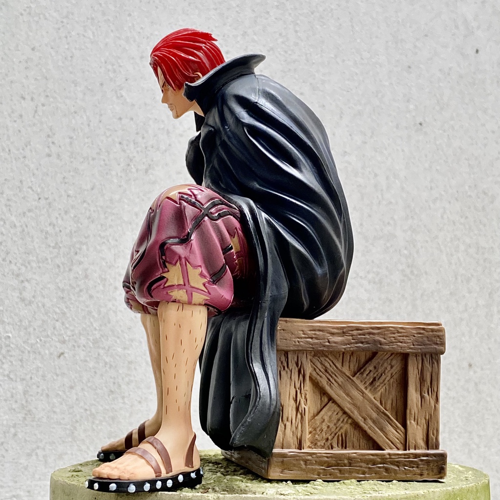 Mô hình Shanks ngồi trên thùng gỗ - Shanks tóc đỏ cực nét cao 16cm - Mô hình shanks tóc đỏ kèm 2 tay thay thế và tặng kè