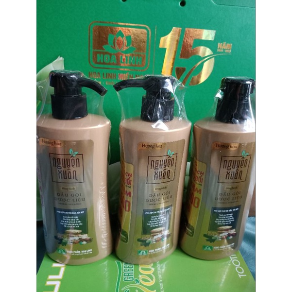 Dầu gội dược liệu Nguyên Xuân vàng 350ml tặng 35ml ( dành cho tóc dâù và  bết