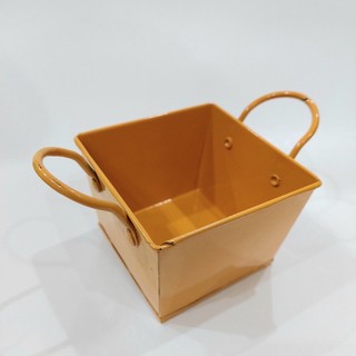 Xô thiếc nhỏ đựng đồ