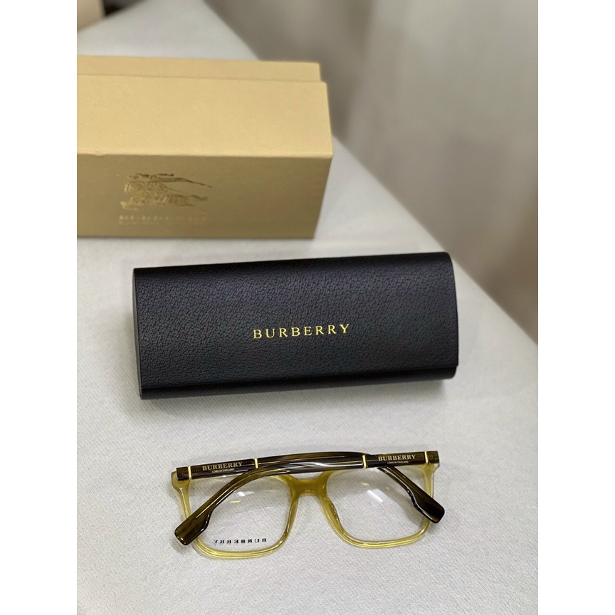 Kính Burberry