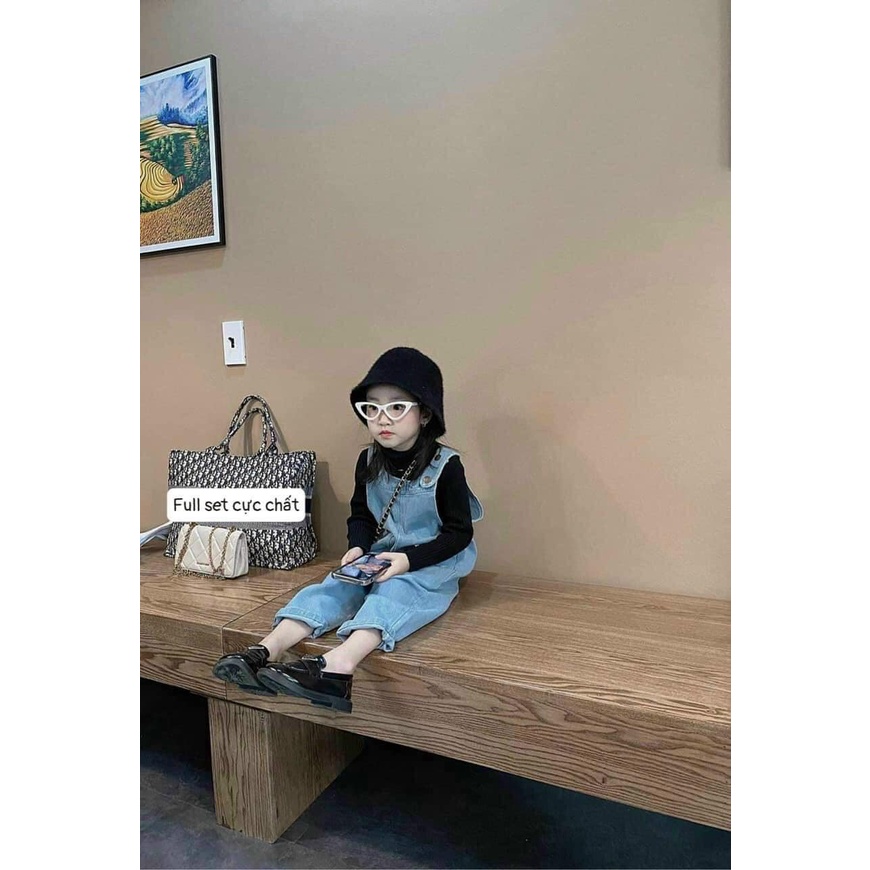 SET YẾM JEAN NHẠT KÈM ÁO ĐEN DÀI TAY CHO BÉ GÁI