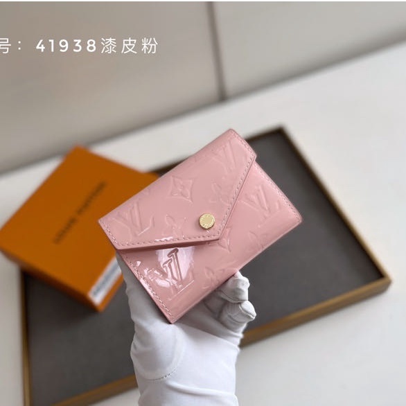 Ví Da Louis Vuitton M41938 Dáng Ngắn In Nổi Họa Tiết Sang Trọng