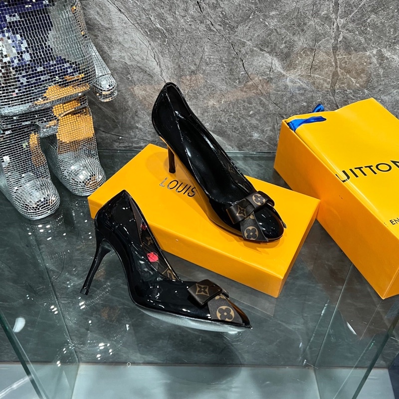 Giày cao Gót da Bóng Nơ Hoạ Tiết