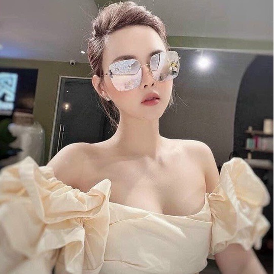 Kính mắt Tráng Gương thời trang nữ Dr  hồng và bạc form vuông chống nắng siêu sang