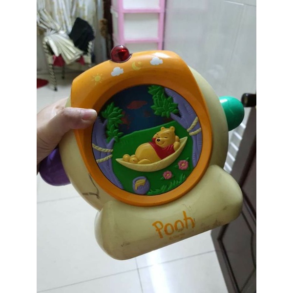 đèn ngủ chiếu hình ảnh lên tường của nhật