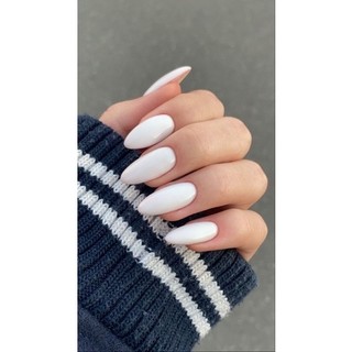 Nailbox móng úp đen trơn , trắng trơn basic.