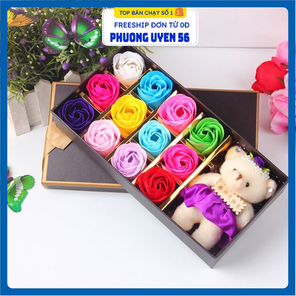 Hộp Quà 12 Bông Hồng Kèm Gấu Bông Xinh Xắn (Giao Màu Ngẫu Nhiên - Được Chọn Màu)