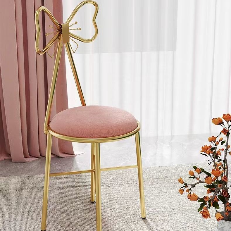 Ghế đẩu thay đồ thắt nơ tựa lưng phong cách Scandinavian