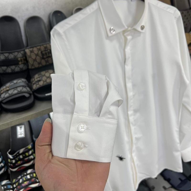 Sơ mi dior trắng thêu logo ong tag cổ cực chất 2375