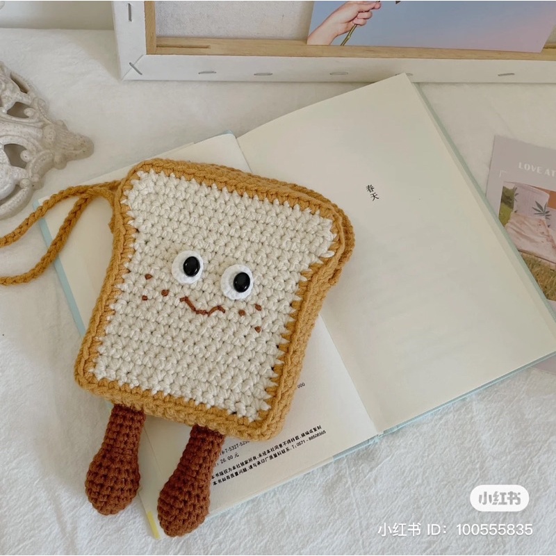 Túi đeo chéo bánh mì