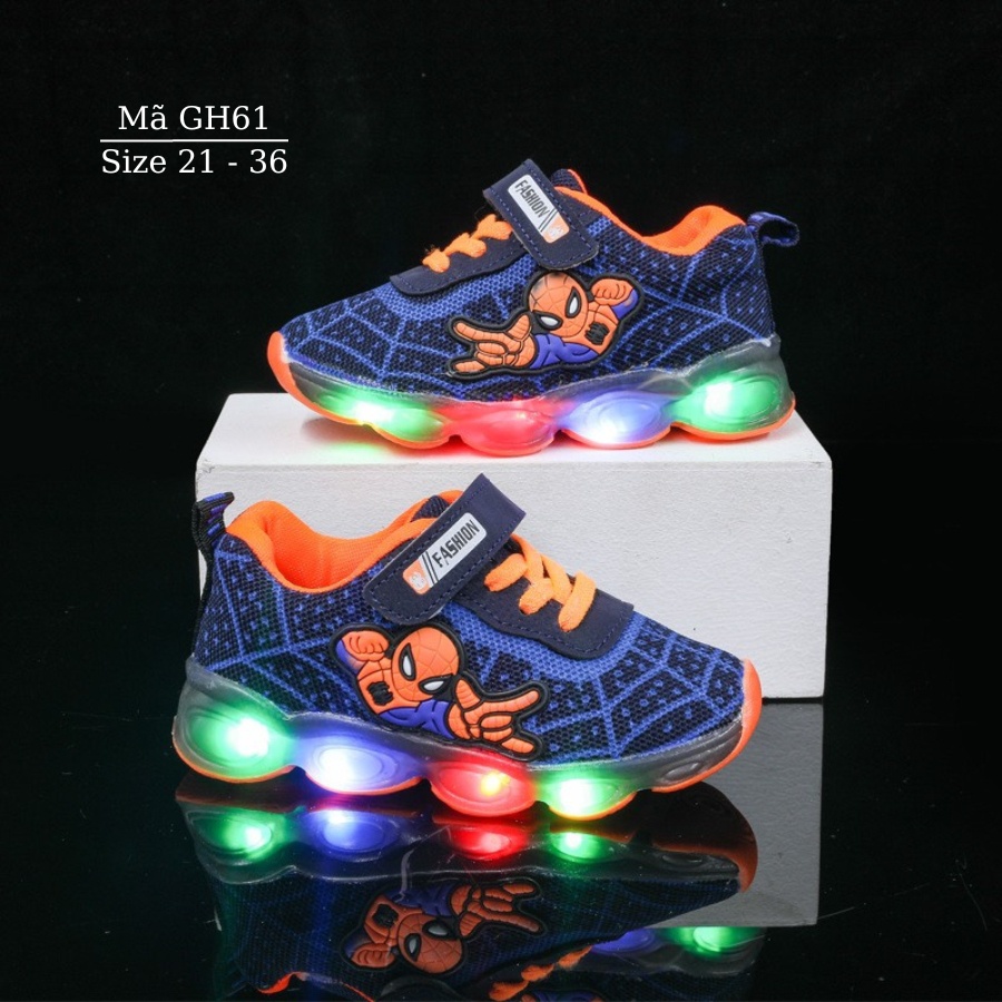Giày bé trai hình siêu nhân có đèn LED 1 đến 10 tuổi màu xanh thể thao có đèn LED độc đáo phong cách Hàn Quốc GH61