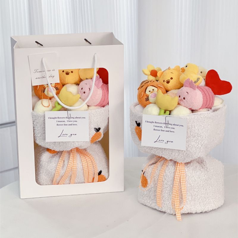 Bó Hoa Gấu Pooh Và Chú Hổ Trong Phim Winnie the Pooh Dùng Làm Quà Tặng Sinh Nhật Cho Bé Gái 10 Tuổi