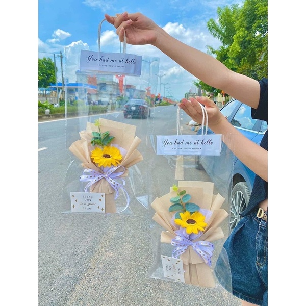 bó hoa sáp 1b kèm túi thiệp. khách vui lòng đặt từ 3sp