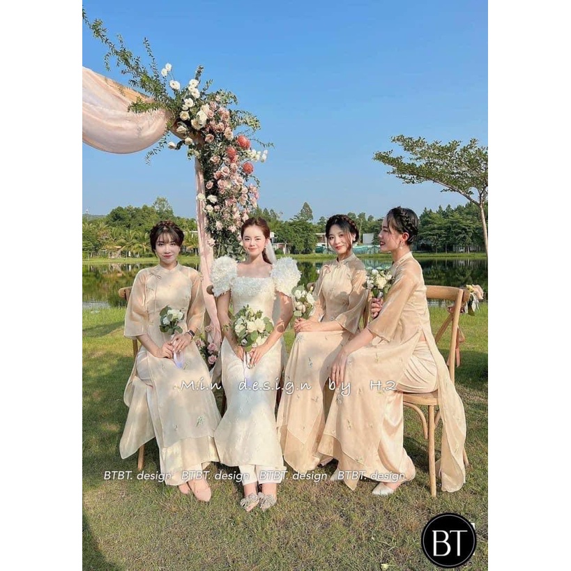 BÁN SỈ SET ÁO DÀI ĐÔI MẸ VÀ BÉ MÀU BE THÊU HOA